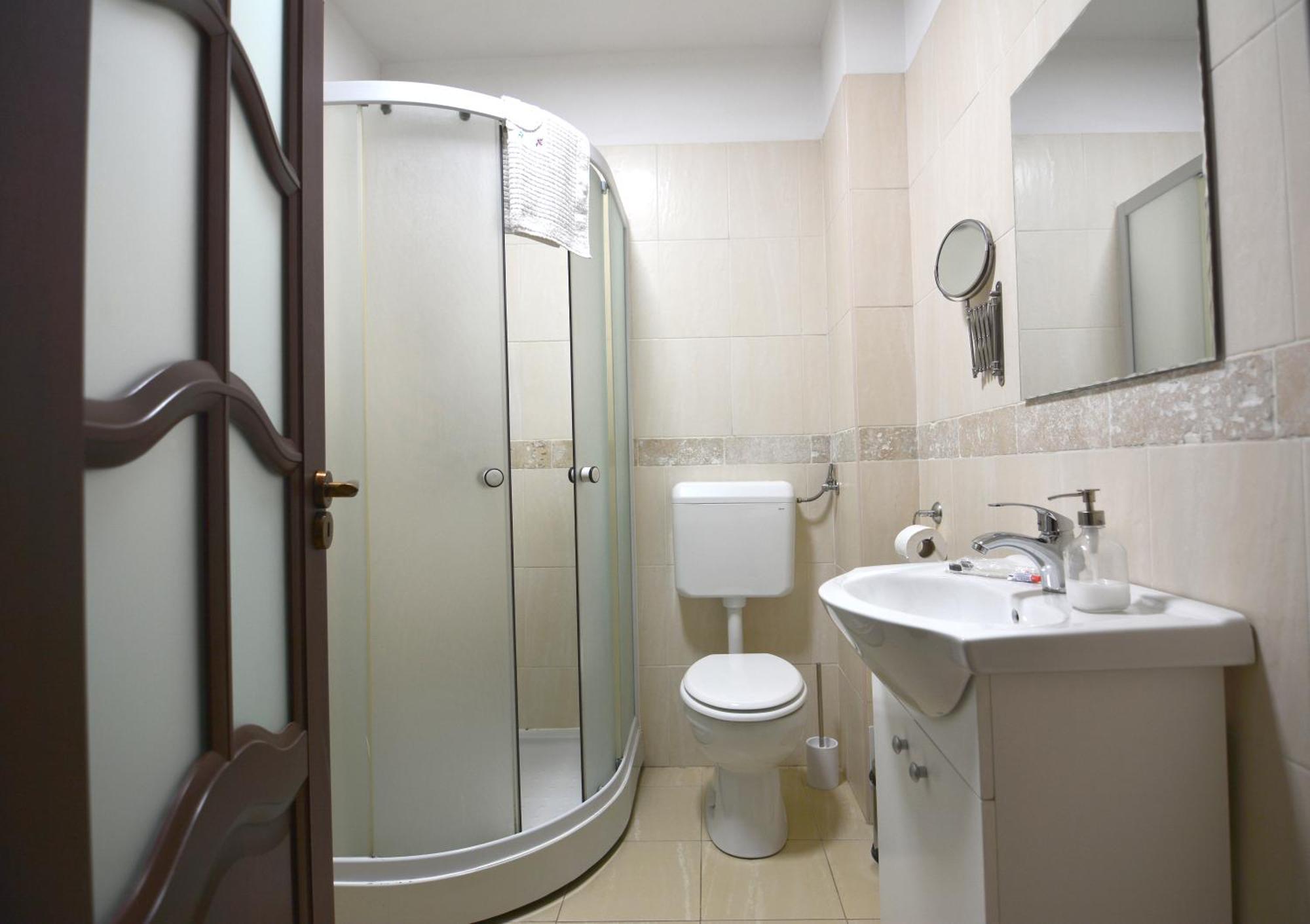 Park32 Apartment ฟาการาช ภายนอก รูปภาพ